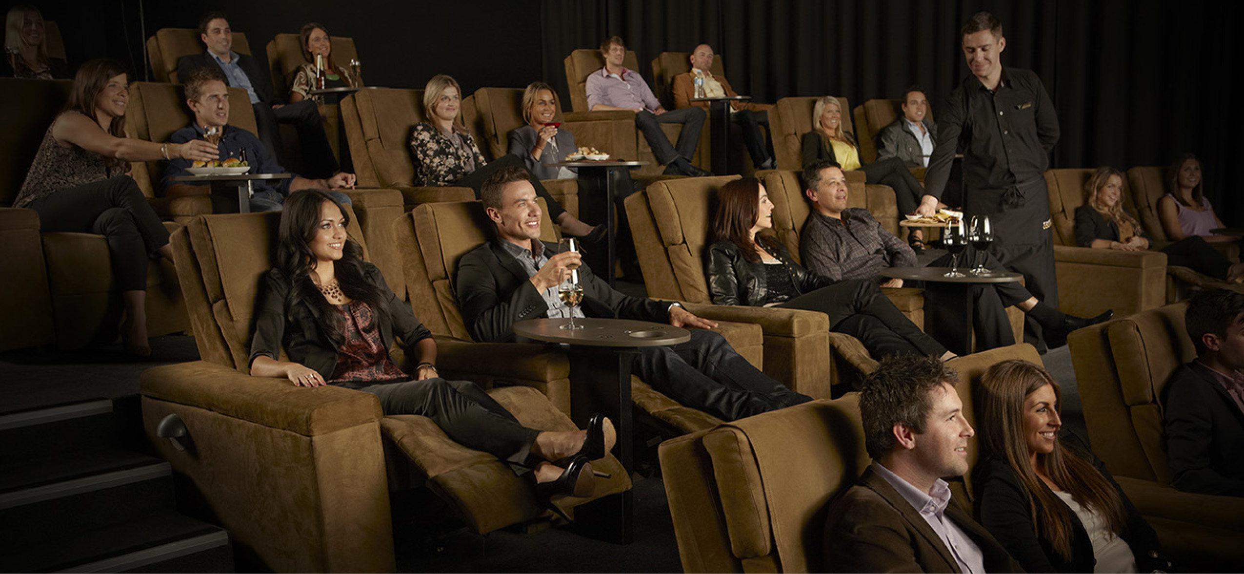 Village Roadshow 運用 Prisma SASE 達成業務轉型，每月節省數千小時的作業時間